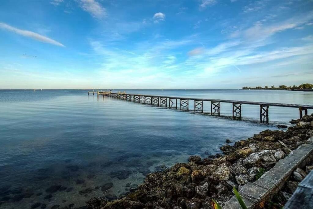 Bay View, Studio206, Beach Steps Away! Pool+Wifi Ruskin Exteriér fotografie