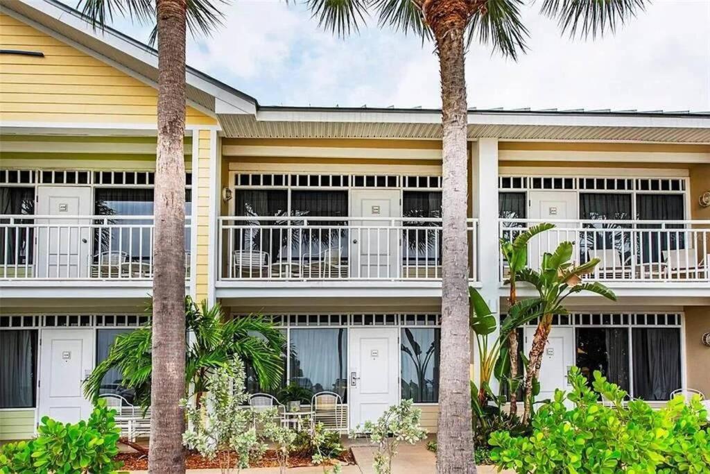 Bay View, Studio206, Beach Steps Away! Pool+Wifi Ruskin Exteriér fotografie