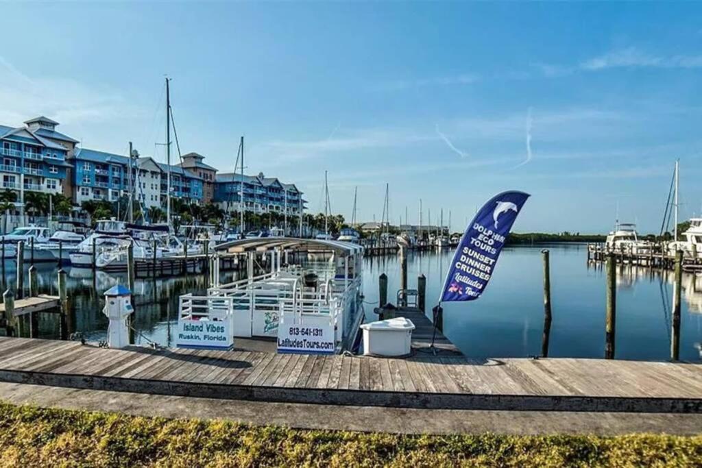 Bay View, Studio206, Beach Steps Away! Pool+Wifi Ruskin Exteriér fotografie