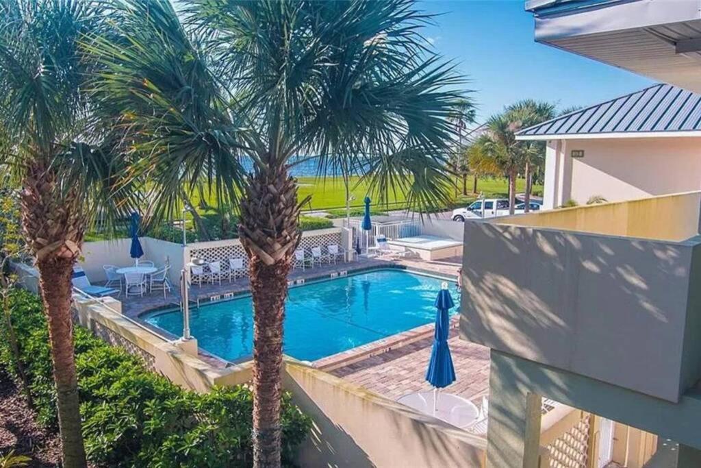 Bay View, Studio206, Beach Steps Away! Pool+Wifi Ruskin Exteriér fotografie