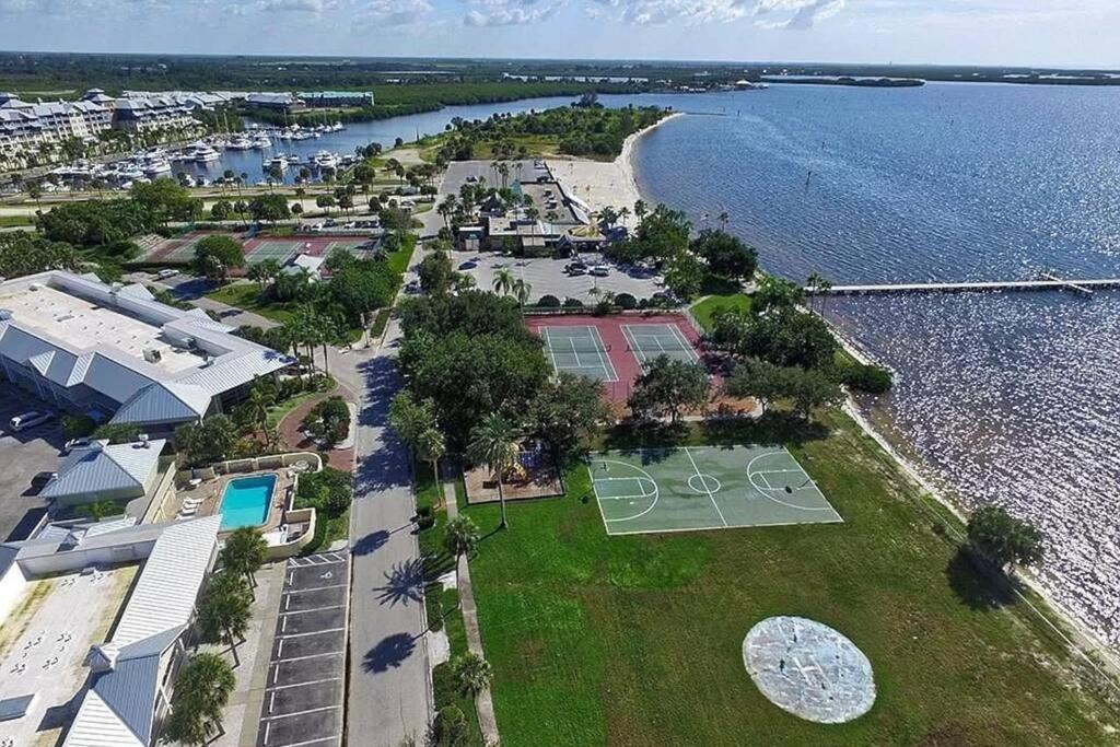 Bay View, Studio206, Beach Steps Away! Pool+Wifi Ruskin Exteriér fotografie