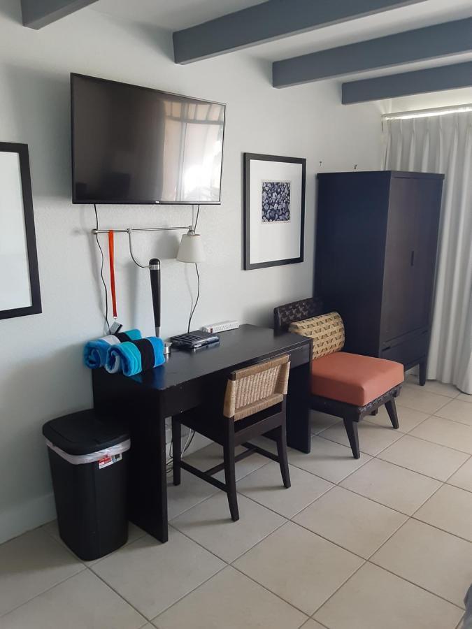 Bay View, Studio206, Beach Steps Away! Pool+Wifi Ruskin Exteriér fotografie