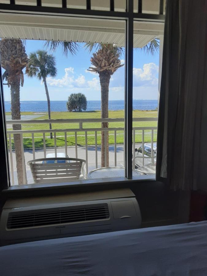 Bay View, Studio206, Beach Steps Away! Pool+Wifi Ruskin Exteriér fotografie