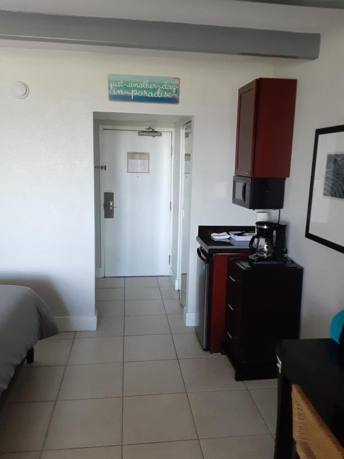 Bay View, Studio206, Beach Steps Away! Pool+Wifi Ruskin Exteriér fotografie