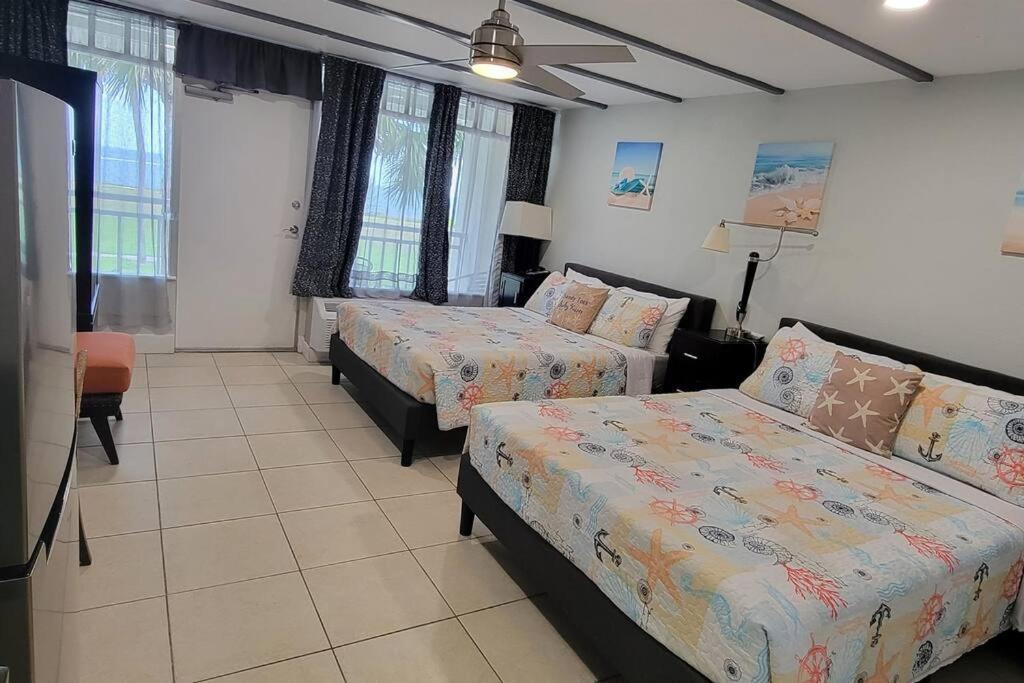 Bay View, Studio206, Beach Steps Away! Pool+Wifi Ruskin Exteriér fotografie