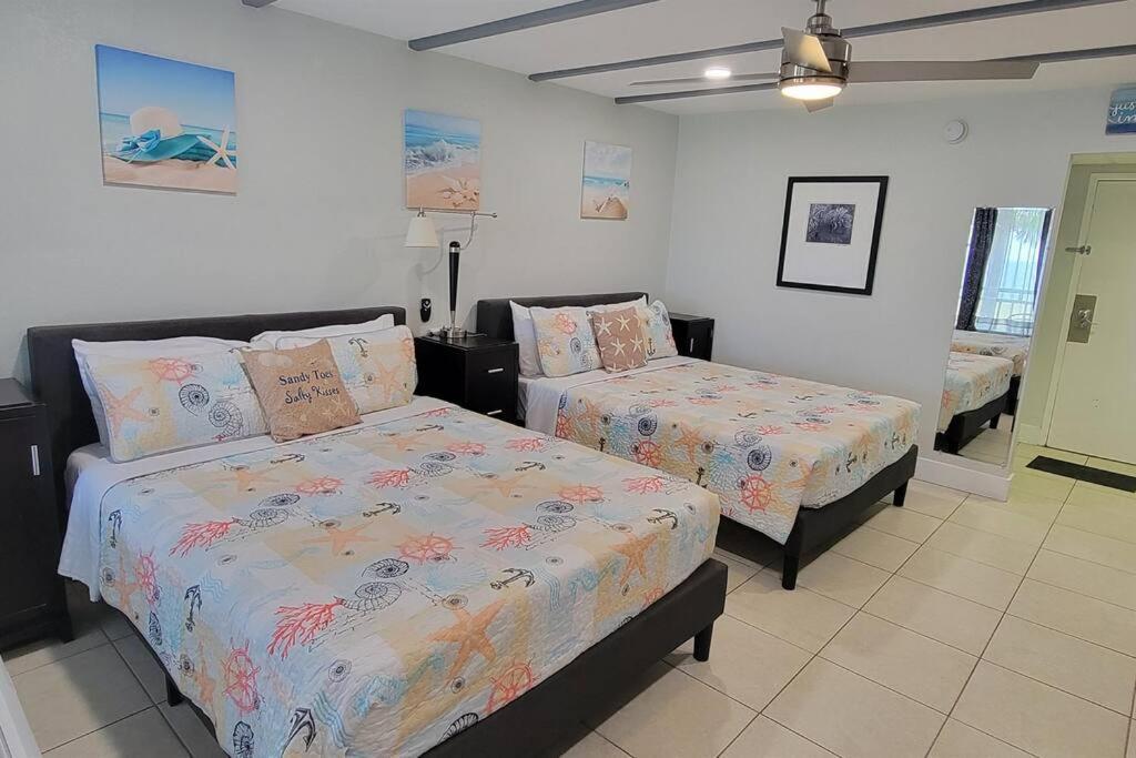 Bay View, Studio206, Beach Steps Away! Pool+Wifi Ruskin Exteriér fotografie
